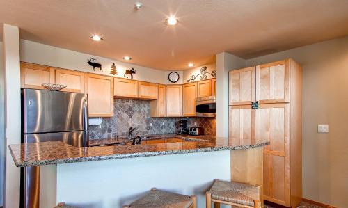 Four O'Clock House | Chimney Ridge 500 by Ski Country Resorts