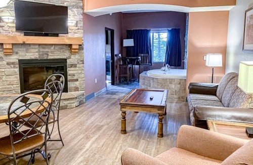Wisconsin Dells House | Chula Vista Condos, 2341 and 2343