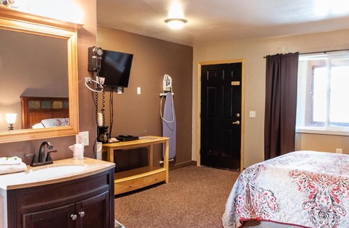 East Glacier Park Village Hotel | Circle R Motel