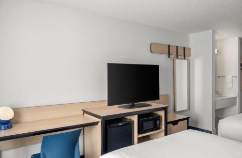 Freeport Hotel | City Express By Marriott- Freeport