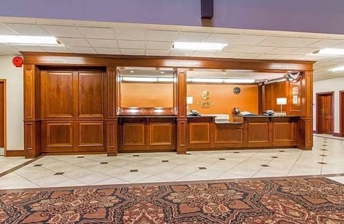 Minot Hotel | Clarion Hotel Convention Center