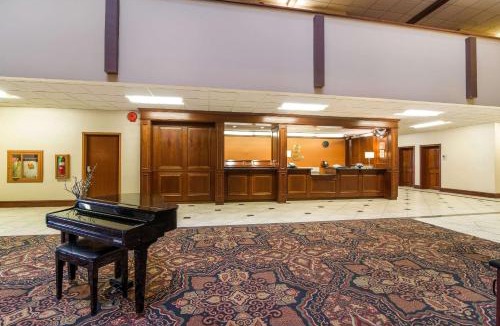 Minot Hotel | Clarion Hotel Convention Center
