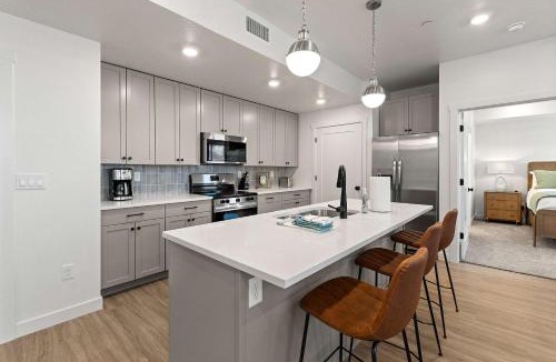 St. George House | Cliffside Vista - Stay for 7