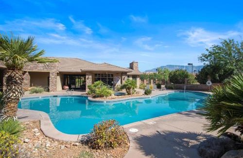 St. George House | Cliffside Vista - Stay for 7
