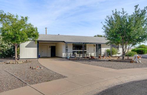 Sun City House | Close to Golf & Casinos! Sun City Getaway