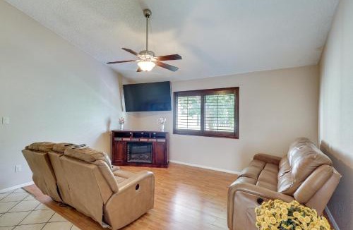 Yuma Corona House | Close to Golf! Snowbird Retreat w/Pool in Yuma
