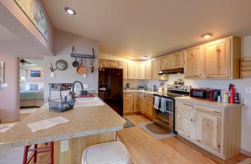 Hot Springs Apartment | Close to Hot Minerals Soak! Glacier NP Stopover