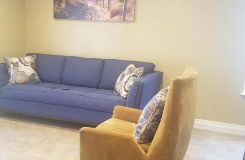Paradise House | CLOSE TO STRIP, Very Private, GATED, Huge Floorplan, WIFI, Washer&Dryer