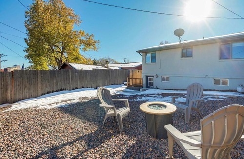 Colorado Springs Apartment | Cloud Ridge Cozy Suite w Fire Pit & Game Area