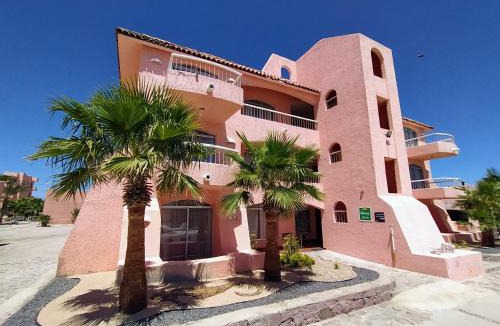 Pichilingue Hotel | Club Cantamar Beach Hotel & Marina