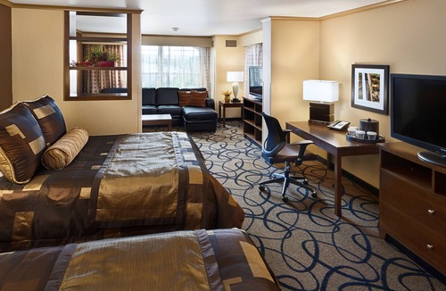 Pierre Hotel | Clubhouse Hotel & Suites Pierre