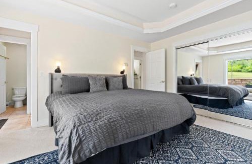 Edwards House | Colorado Mountain Getaway - 5BR 3BA, Hot Tub,Views