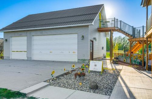 Sugar City Apartment | Colorful Sugar City Apartment ~ 4 Mi to BYU!