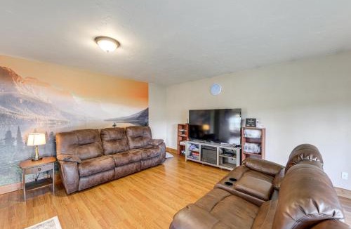 Columbia Falls House | Columbia Falls Private Retreat: Pool Table & Deck!