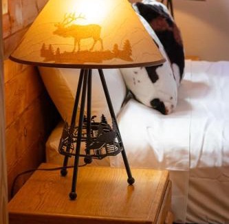 Grand Lake House | Columbine Charming Cabin 1 block from the lake in town 5 min to RMNP