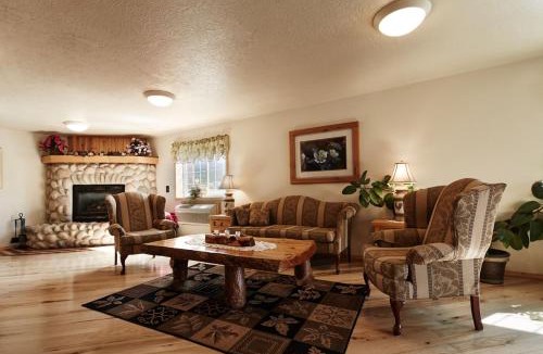 Leadville North Hotel | Columbine Inn and Suites