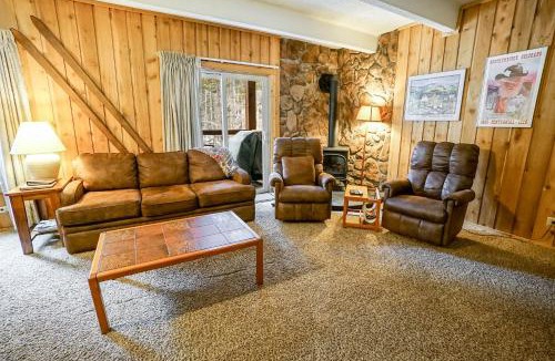 Warrior's Mark Apartment | Columbine North Star Condo: Close To Everything