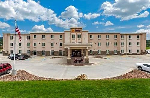 Hill City Hotel | Comfort Inn & Suites Near Mt. Rushmore