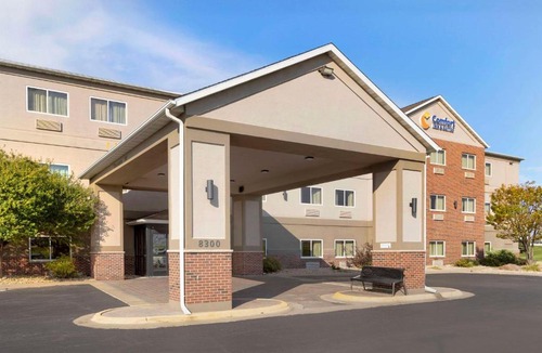 Davenport Hotel | Comfort Inn & Suites Davenport - Quad Cities