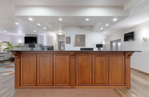 Davenport Hotel | Comfort Inn & Suites Davenport - Quad Cities