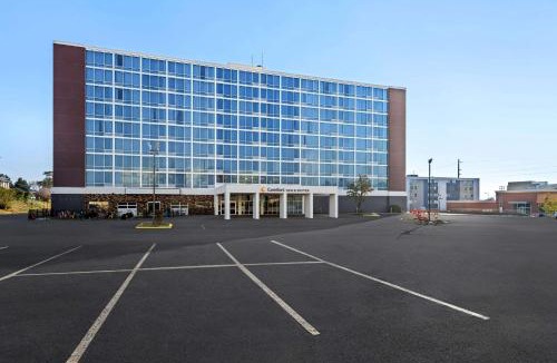 South Central Omaha Hotel | Comfort Inn & Suites Omaha Central