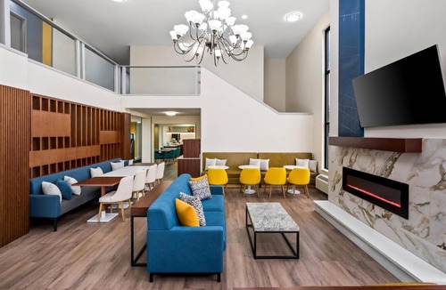 South Salt Lake Hotel | Comfort Inn & Suites Salt Lake City I-80 I-15 Downtown