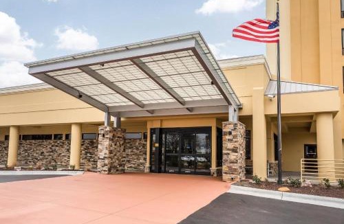 South Central Omaha Hotel | Comfort Inn SW Omaha I-80
