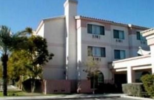 Estrella Hotel | Comfort Inn West Phoenix at 27th Ave and I-I0