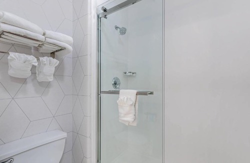 North Central Evergreen Hotel | Comfort Suites Golden West on Evergreen Parkway