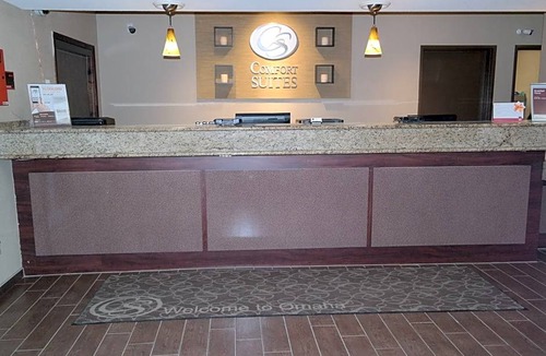 North Central Omaha Hotel | Comfort Suites Omaha