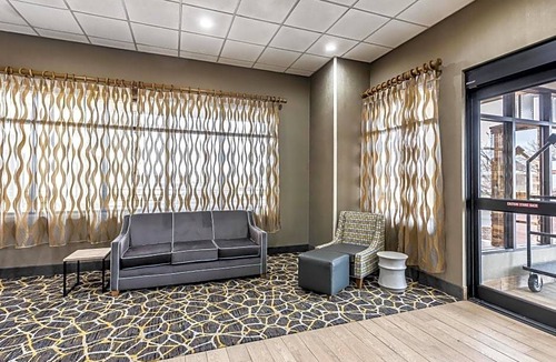 South Central Omaha Hotel | Comfort Inn SW Omaha I-80