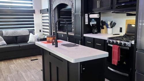Williams House | Comfortable Family-Friendly RV Suite with Loft, Private Deck & Firepit Near Williams, Arizona