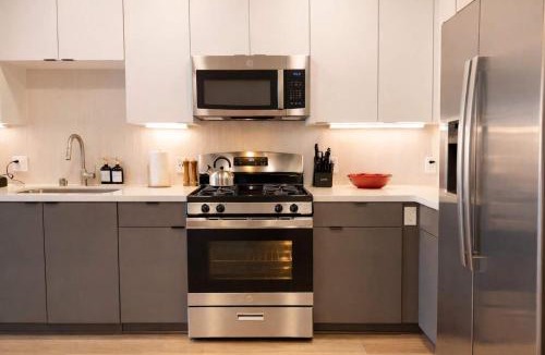 Lyon Street Apartment | Comfortable Home With Pool & Gym 10 Min to Disneyland