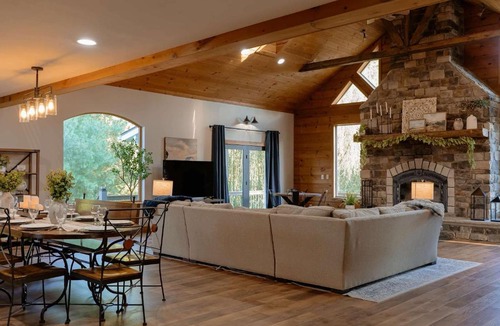 Buchanan House | Compass Retreat for large groups