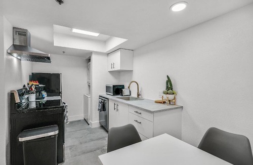 Las Vegas Apartment | Condo close to Strip and Raiders Stadium