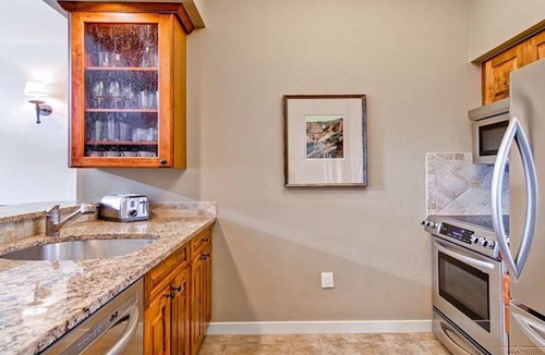 Beaver Creek Condo | Condo just steps to Village & shops, year-round pool, media room access