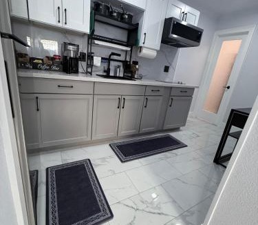 Charleston Estates Apartment | Confort, Location and a Fair price, ALL IN ONE PLACE