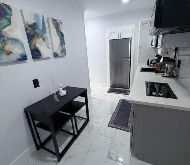 Charleston Estates Apartment | Confort, Location and a Fair price, ALL IN ONE PLACE