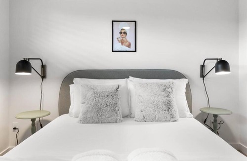 Camelback East Apartment | Contemporary Condo in Central Biltmore