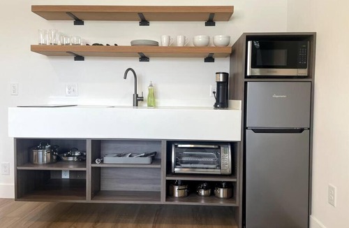 Downtown Omaha Apartment | Contemporary Downtown Apartment