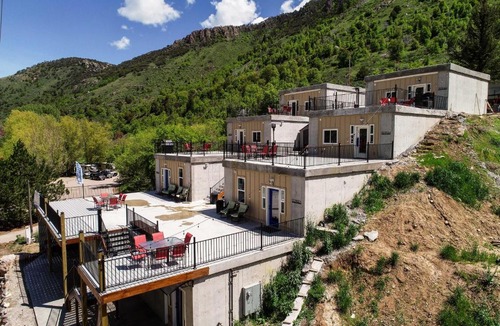 Lava Hot Springs Apartment | Contemporary Studio, Walk to Lava Hot Springs