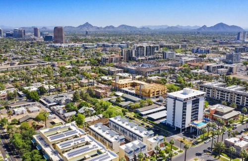 Roosevelt Apartment | Contemporary Studio Hub in DTPH - Pool & Parking