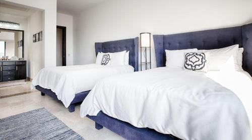 Pedregal Villa | Contemporary Villa with Butler, BIG Marina & Ocean Views Walking Distance to Downtown