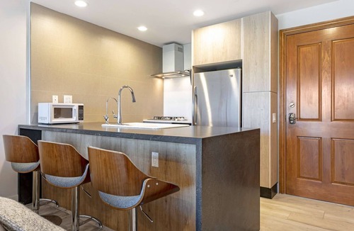Avon Condo | Convenient, Comfortable - Stay in the Mountains This Winter with Access to Shops and Slopes