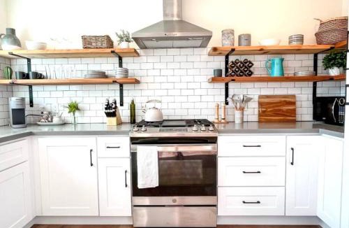 San Anselmo Apartment | Cool and Classy Steps to Downtown