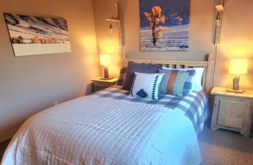 Red Lodge House | Cooper Cabin | Montana Charm in the Heart of Town