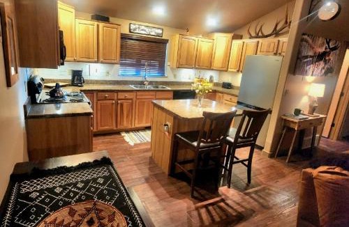 Red Lodge House | Cooper Cabin | Montana Charm in the Heart of Town