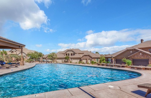 Washington House | Coral Ridge Resort 2081 | Private Hot Tub, Resort Pool and Golf Views