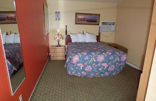 St. George Hotel | Coronada Inn & Suites