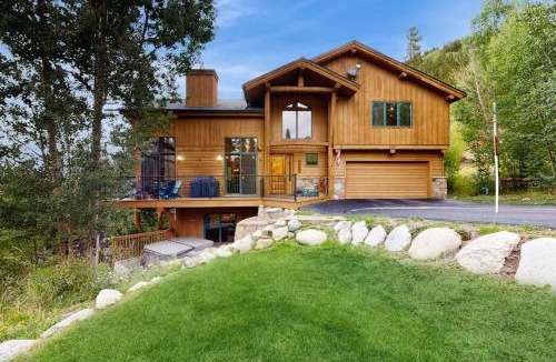 Blue River House | Coronet Crest